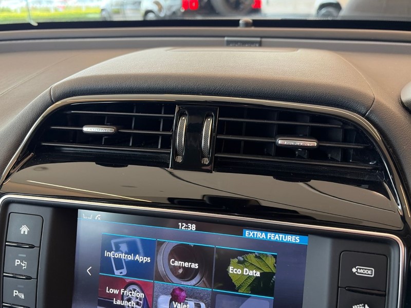 2017 (67) JAGUAR XE 2.0d [180] Portfolio 4dr Auto 5310458