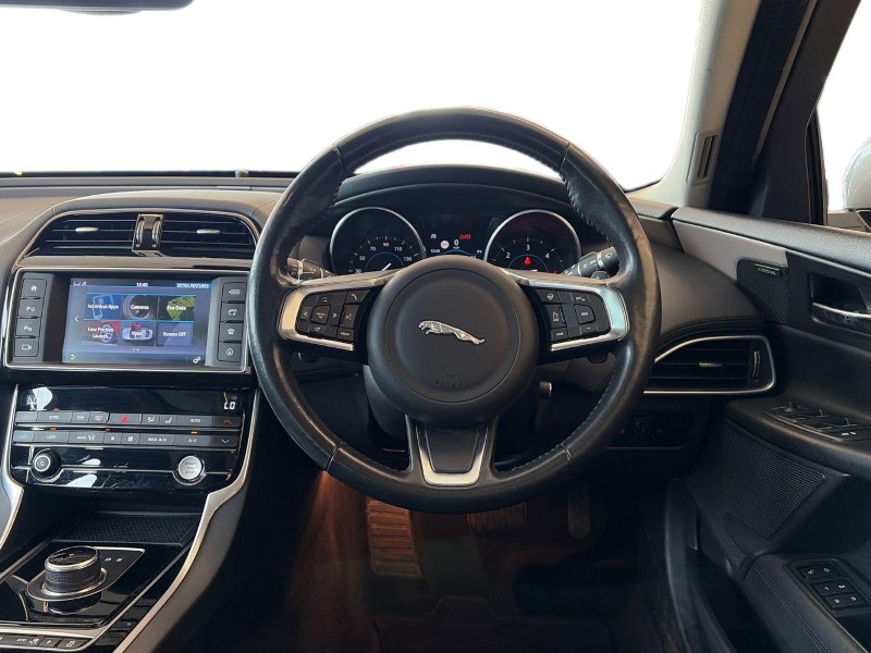 2017 (67) JAGUAR XE 2.0d [180] Portfolio 4dr Auto 5310437