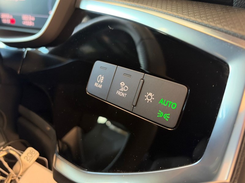 2023 (23) AUDI Q3 35 TFSI Black Edition 5dr S Tronic 5286052