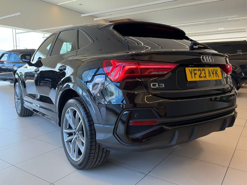 2023 (23) AUDI Q3 35 TFSI Black Edition 5dr S Tronic 5286056