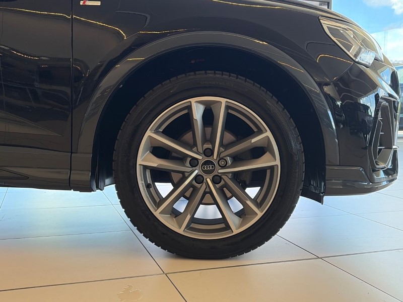 2023 (23) AUDI Q3 35 TFSI Black Edition 5dr S Tronic 5286013