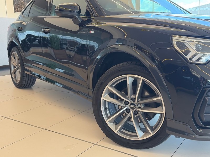 2023 (23) AUDI Q3 35 TFSI Black Edition 5dr S Tronic 5286044