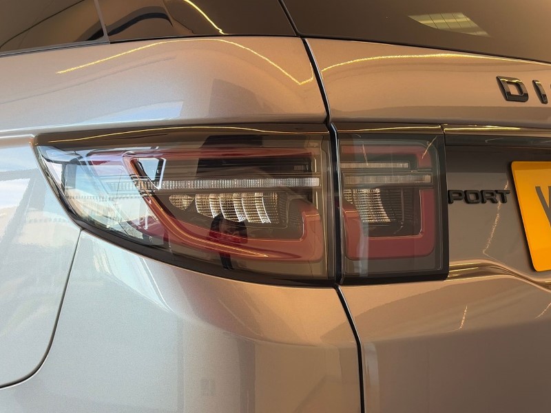 2024 (24) LAND ROVER DISCOVERY SPORT 2.0 D200 Dynamic SE 5dr Auto [7 Seat] 5262855