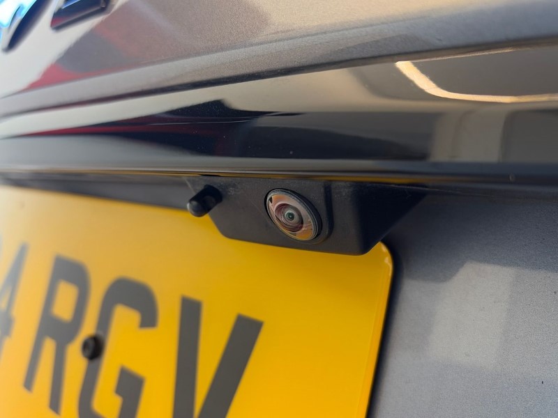 2024 (24) LAND ROVER DISCOVERY SPORT 2.0 D200 Dynamic SE 5dr Auto [7 Seat] 5262879