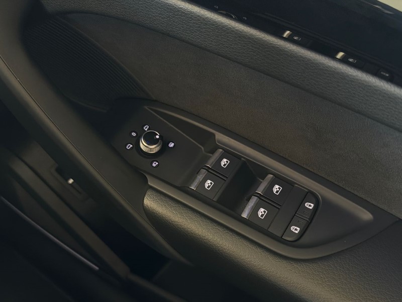 2024 (24) AUDI Q5 40 TDI Quattro Black Edition 5dr S Tronic 5279233