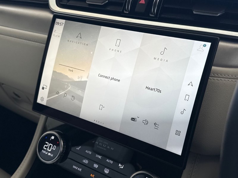 2023 (73) JAGUAR F-PACE 2.0 D200 R-Dynamic SE Black 5dr Auto AWD 5276519