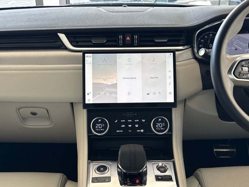 2023 (73) JAGUAR F-PACE 2.0 D200 R-Dynamic SE Black 5dr Auto AWD 5276503