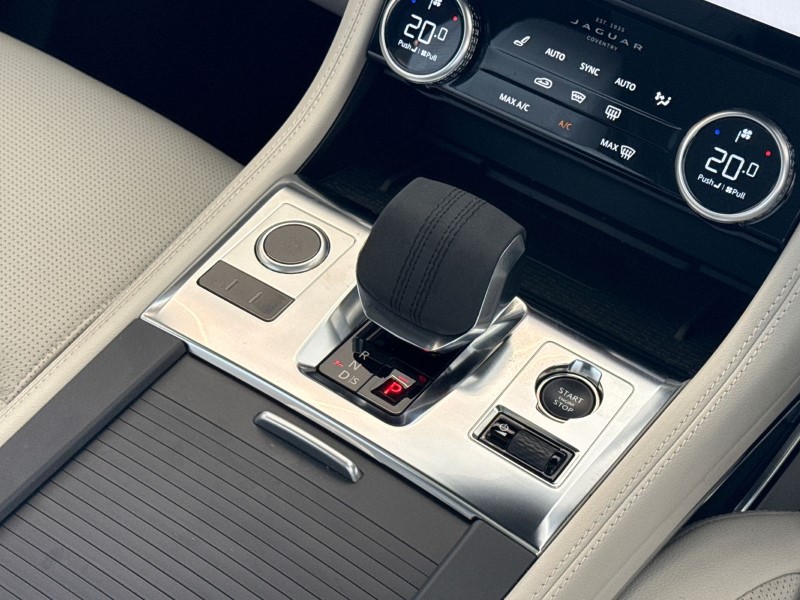 2023 (73) JAGUAR F-PACE 2.0 D200 R-Dynamic SE Black 5dr Auto AWD 5276502