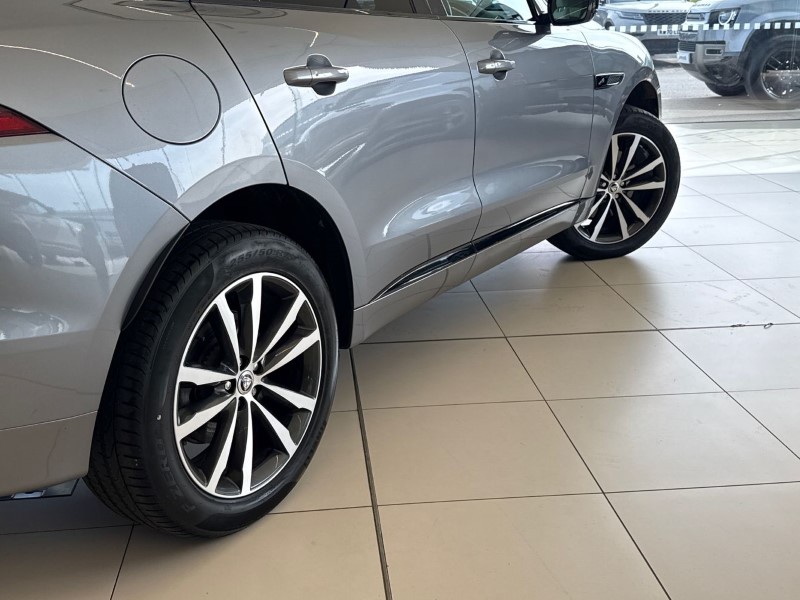 2023 (73) JAGUAR F-PACE 2.0 D200 R-Dynamic SE Black 5dr Auto AWD 5276538