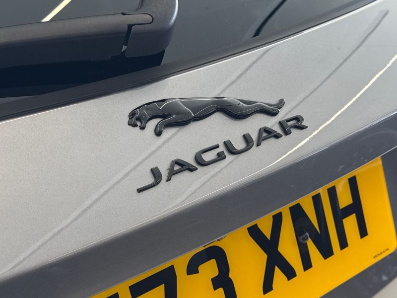 2023 (73) JAGUAR F-PACE 2.0 D200 R-Dynamic SE Black 5dr Auto AWD 5276535