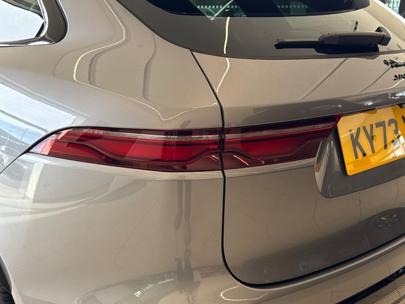 2023 (73) JAGUAR F-PACE 2.0 D200 R-Dynamic SE Black 5dr Auto AWD 5276508