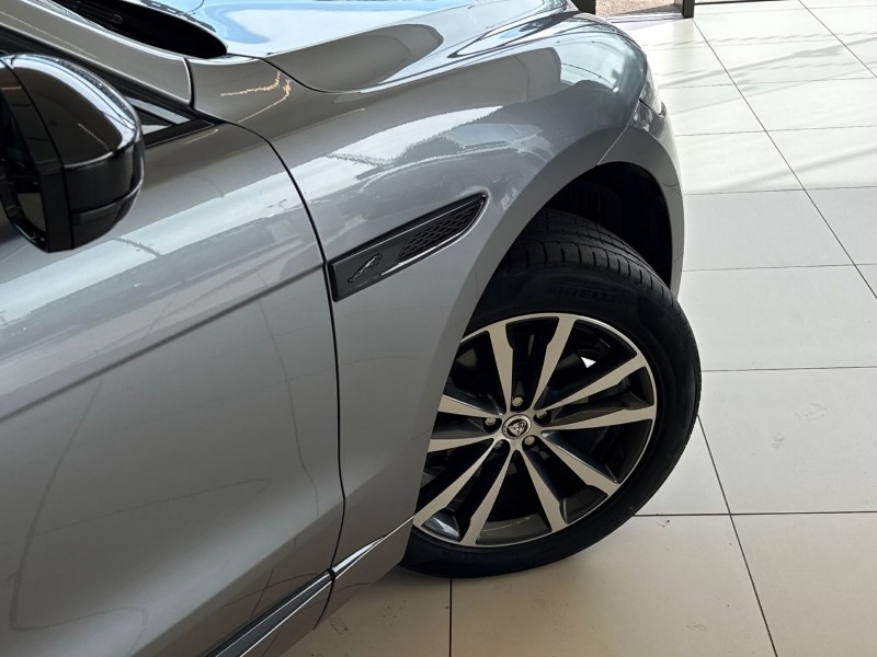 2023 (73) JAGUAR F-PACE 2.0 D200 R-Dynamic SE Black 5dr Auto AWD 5276539