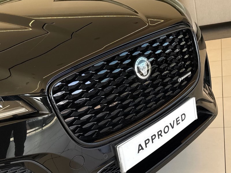 2023 (23) JAGUAR F-PACE 2.0 P250 R-Dynamic SE Black 5dr Auto AWD 5282144