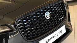 2023 (23) JAGUAR F-PACE 2.0 P250 R-Dynamic SE Black 5dr Auto AWD 5282144