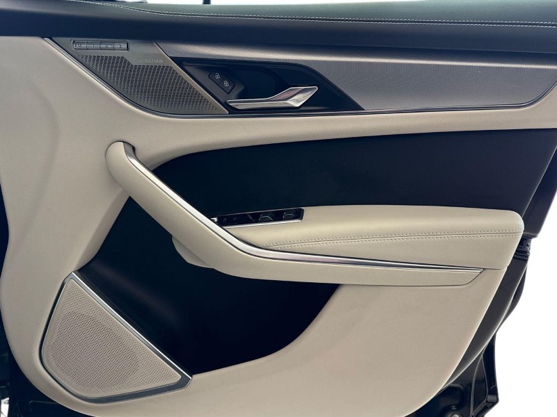 2023 (23) JAGUAR F-PACE 2.0 P250 R-Dynamic SE Black 5dr Auto AWD 5282124