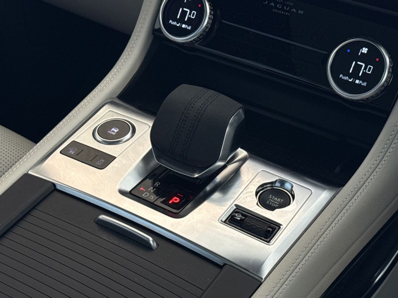 2023 (23) JAGUAR F-PACE 2.0 P250 R-Dynamic SE Black 5dr Auto AWD 5282115