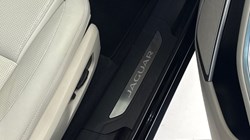 2023 (23) JAGUAR F-PACE 2.0 P250 R-Dynamic SE Black 5dr Auto AWD 5282139