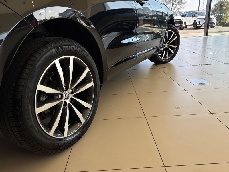 2023 (23) JAGUAR F-PACE 2.0 P250 R-Dynamic SE Black 5dr Auto AWD 5282149