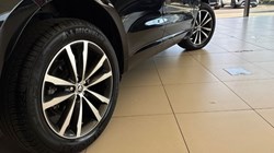 2023 (23) JAGUAR F-PACE 2.0 P250 R-Dynamic SE Black 5dr Auto AWD 5282149