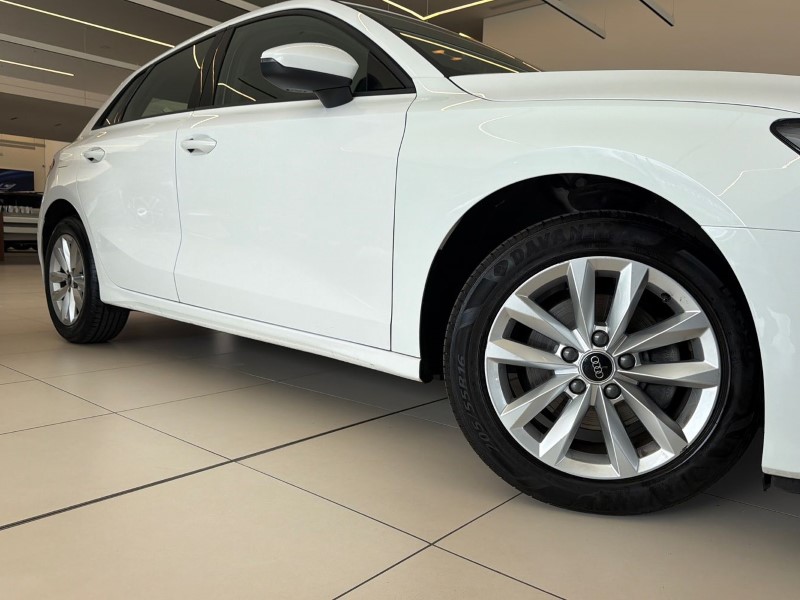 2022 (22) AUDI A3 30 TFSI Technik 5dr 5293158