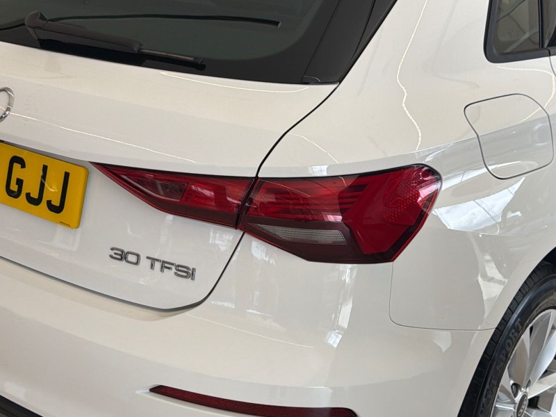 2022 (22) AUDI A3 30 TFSI Technik 5dr 5293142