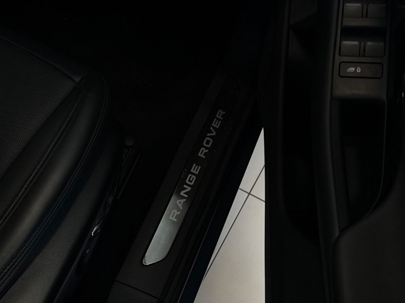 2025 (74) LAND ROVER RANGE ROVER EVOQUE 2.0 D200 Autobiography 5dr Auto [Revised] 5327456