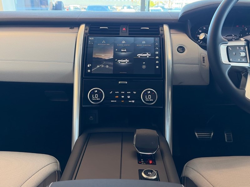 2024 (74) LAND ROVER DISCOVERY 3.0 D350 Dynamic SE 5dr Auto 5326095