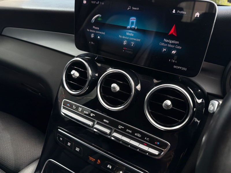 2020 (20) MERCEDES-BENZ GLC 300 4Matic Sport 5dr 9G-Tronic 5304452