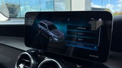 2020 (20) MERCEDES-BENZ GLC 300 4Matic Sport 5dr 9G-Tronic 5304450