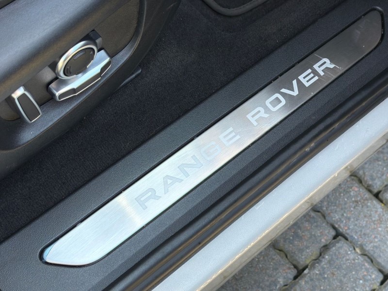 2025 (74) LAND ROVER RANGE ROVER EVOQUE 2.0 D200 Autobiography 5dr Auto [Revised] 5323624