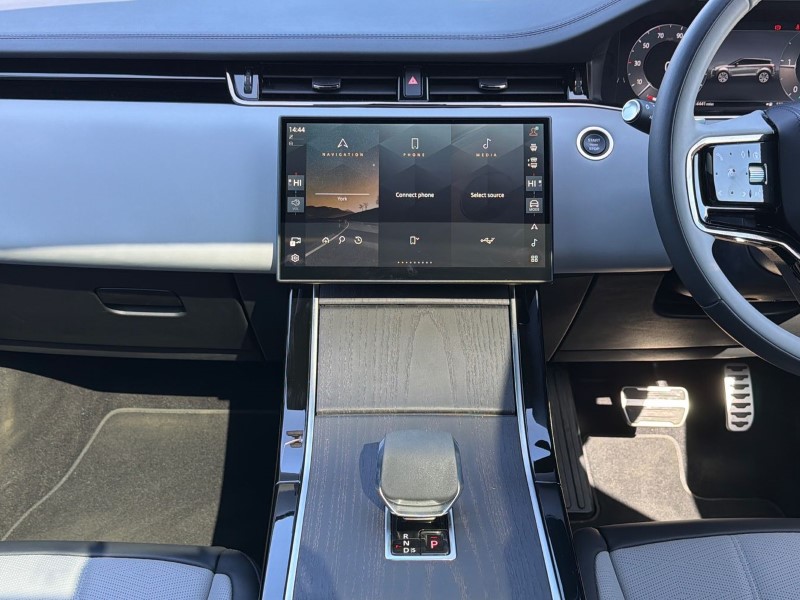 2025 (74) LAND ROVER RANGE ROVER EVOQUE 2.0 D200 Autobiography 5dr Auto [Revised] 5323600