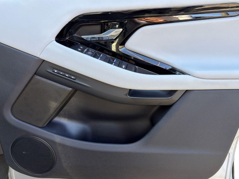 2025 (74) LAND ROVER RANGE ROVER EVOQUE 2.0 D200 Autobiography 5dr Auto [Revised] 5323608