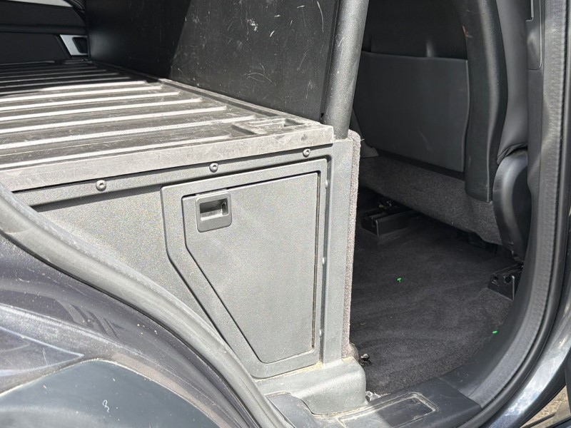 2023 (73) LAND ROVER COMMERCIAL DISCOVERY 3.0 D300 Dynamic HSE Commercial Auto 5300229