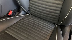 2023 (73) LAND ROVER COMMERCIAL DISCOVERY 3.0 D300 Dynamic HSE Commercial Auto 5300263