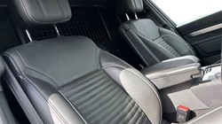 2023 (73) LAND ROVER COMMERCIAL DISCOVERY 3.0 D300 Dynamic HSE Commercial Auto 5300251