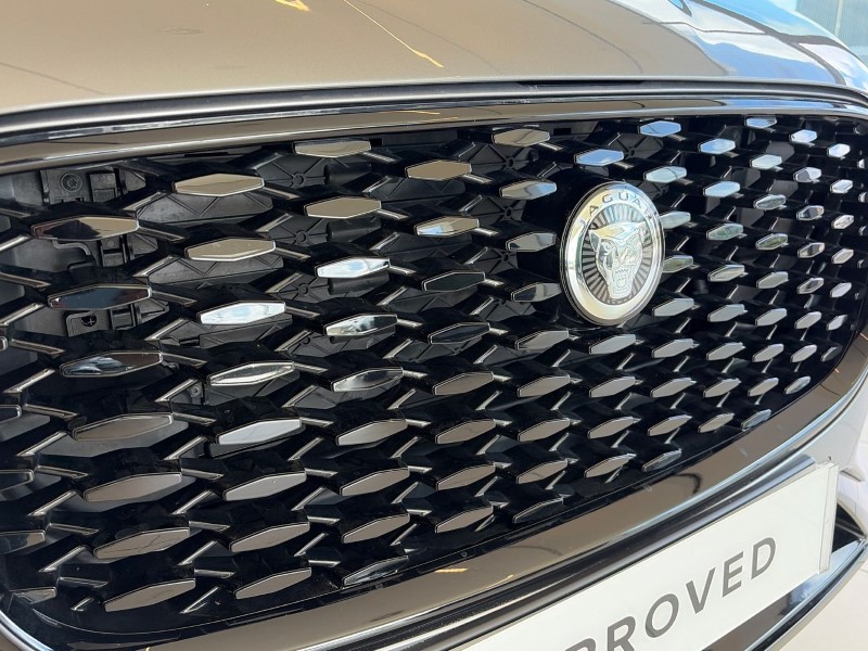 2024 (74) JAGUAR F-PACE 2.0 P400e R-Dynamic HSE Black 5dr Auto AWD 5284431