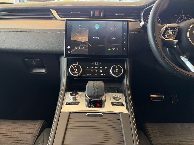 2024 (74) JAGUAR F-PACE 2.0 P400e R-Dynamic HSE Black 5dr Auto AWD 5284399