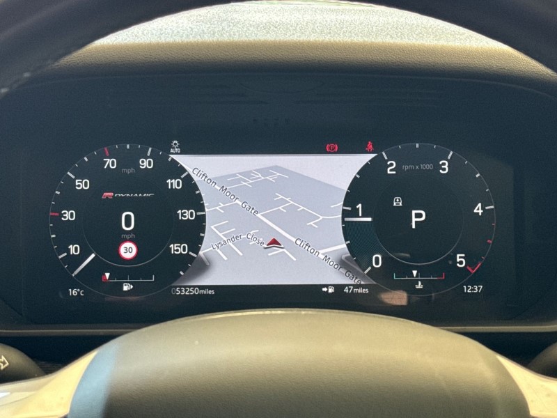 2021 (21) LAND ROVER DISCOVERY 3.0 D300 R-Dynamic SE 5dr Auto 5294229