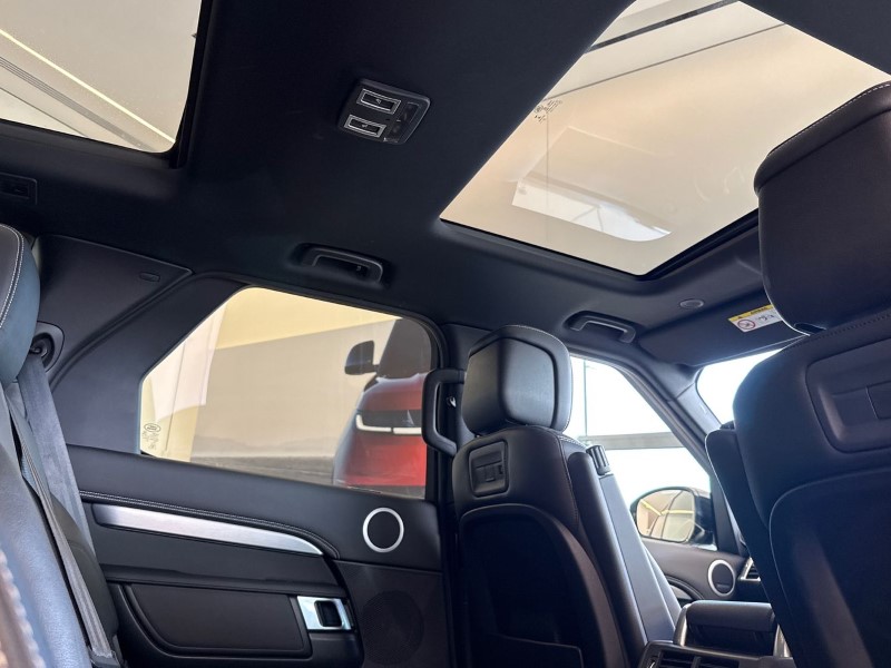 2021 (21) LAND ROVER DISCOVERY 3.0 D300 R-Dynamic SE 5dr Auto 5294234