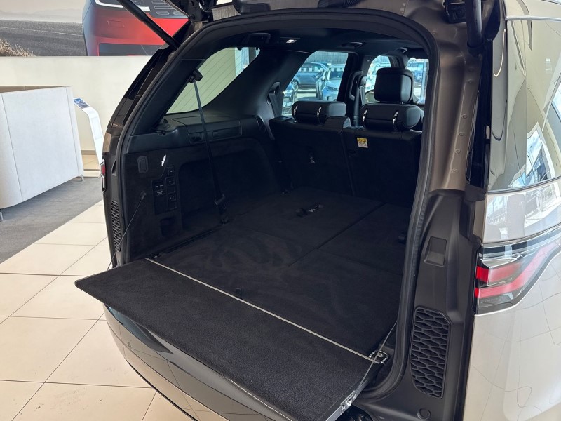 2021 (21) LAND ROVER DISCOVERY 3.0 D300 R-Dynamic SE 5dr Auto 5294252