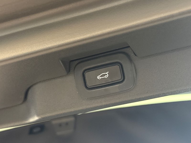 2021 (21) LAND ROVER DISCOVERY 3.0 D300 R-Dynamic SE 5dr Auto 5294253