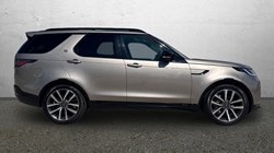 2021 (21) LAND ROVER DISCOVERY 3.0 D300 R-Dynamic SE 5dr Auto 5294218