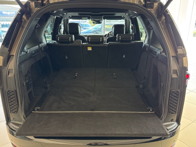 2021 (21) LAND ROVER DISCOVERY 3.0 D300 R-Dynamic SE 5dr Auto 5294223