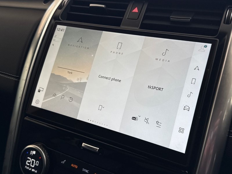 2021 (21) LAND ROVER DISCOVERY 3.0 D300 R-Dynamic SE 5dr Auto 5294243