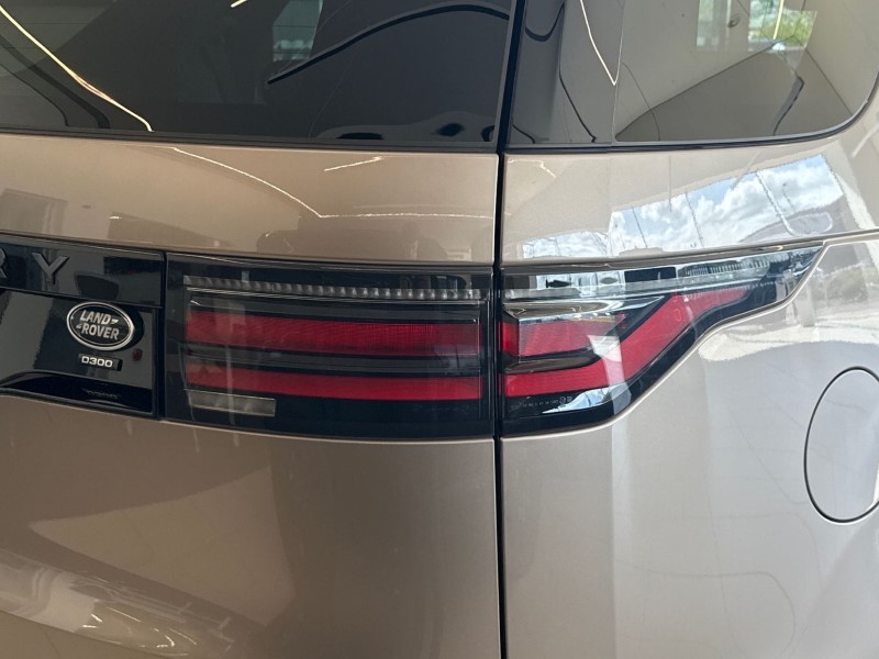 2021 (21) LAND ROVER DISCOVERY 3.0 D300 R-Dynamic SE 5dr Auto 5294260