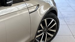 2021 (21) LAND ROVER DISCOVERY 3.0 D300 R-Dynamic SE 5dr Auto 5294262