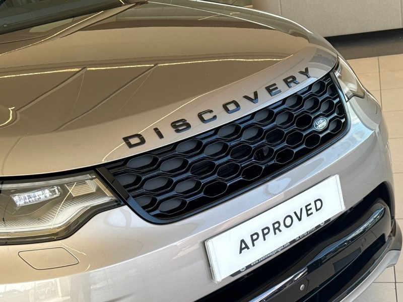 2021 (21) LAND ROVER DISCOVERY 3.0 D300 R-Dynamic SE 5dr Auto 5294256