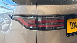 2021 (21) LAND ROVER DISCOVERY 3.0 D300 R-Dynamic SE 5dr Auto 5294232