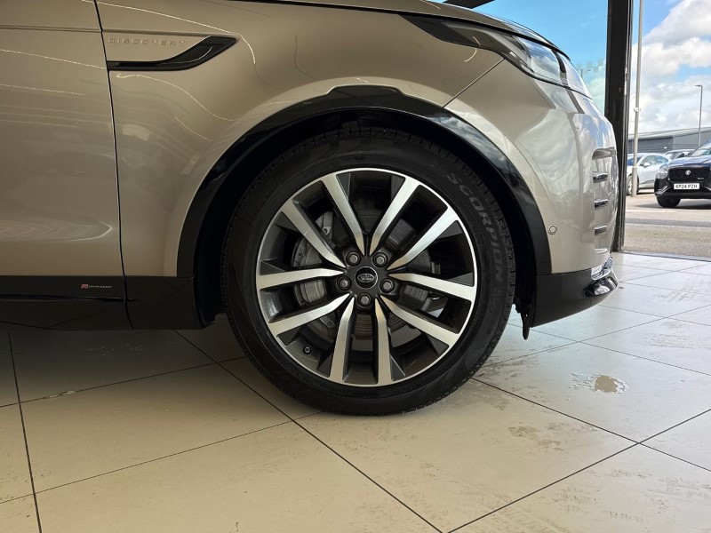 2021 (21) LAND ROVER DISCOVERY 3.0 D300 R-Dynamic SE 5dr Auto 5294221
