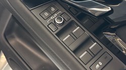 2021 (21) LAND ROVER RANGE ROVER EVOQUE 2.0 P200 R-Dynamic S 5dr Auto 5304615